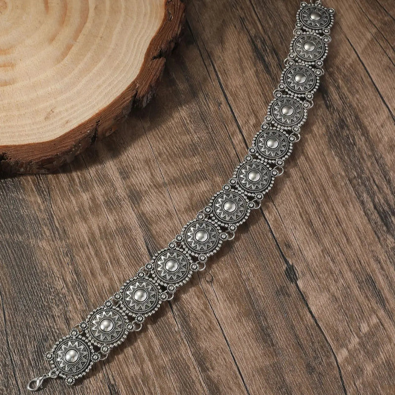 Solenne Renaissance Ornate Choker