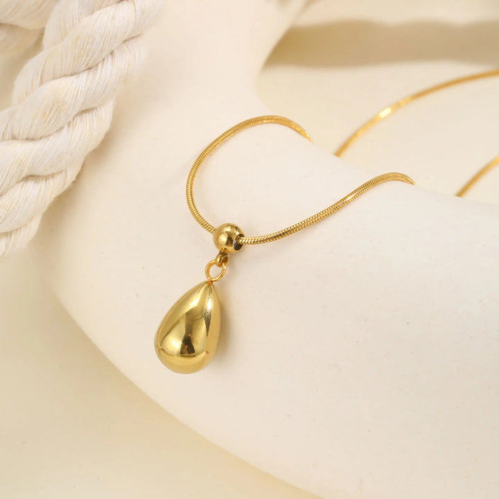 Orrin Teardrop Necklace