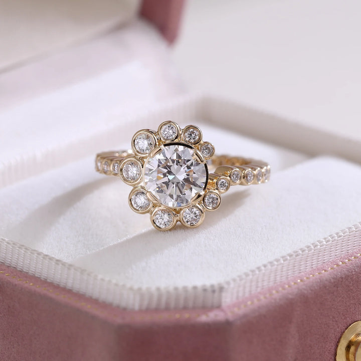 Centria Diamond Solid Gold Ring